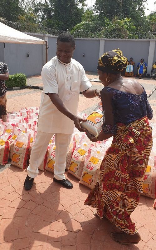 CSR: Enugu Community Applauds Chevron Nigeria Staff on Donation to Indigent Widows