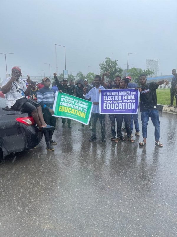 Protesting Students Blocks Lagos Airport over ASUU Strike