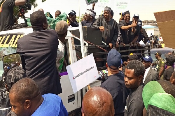 Atiku Leads PDP Protest March on INEC Headquarters