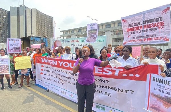 Niger Delta Women Protests Shell’s On-Shore Sales